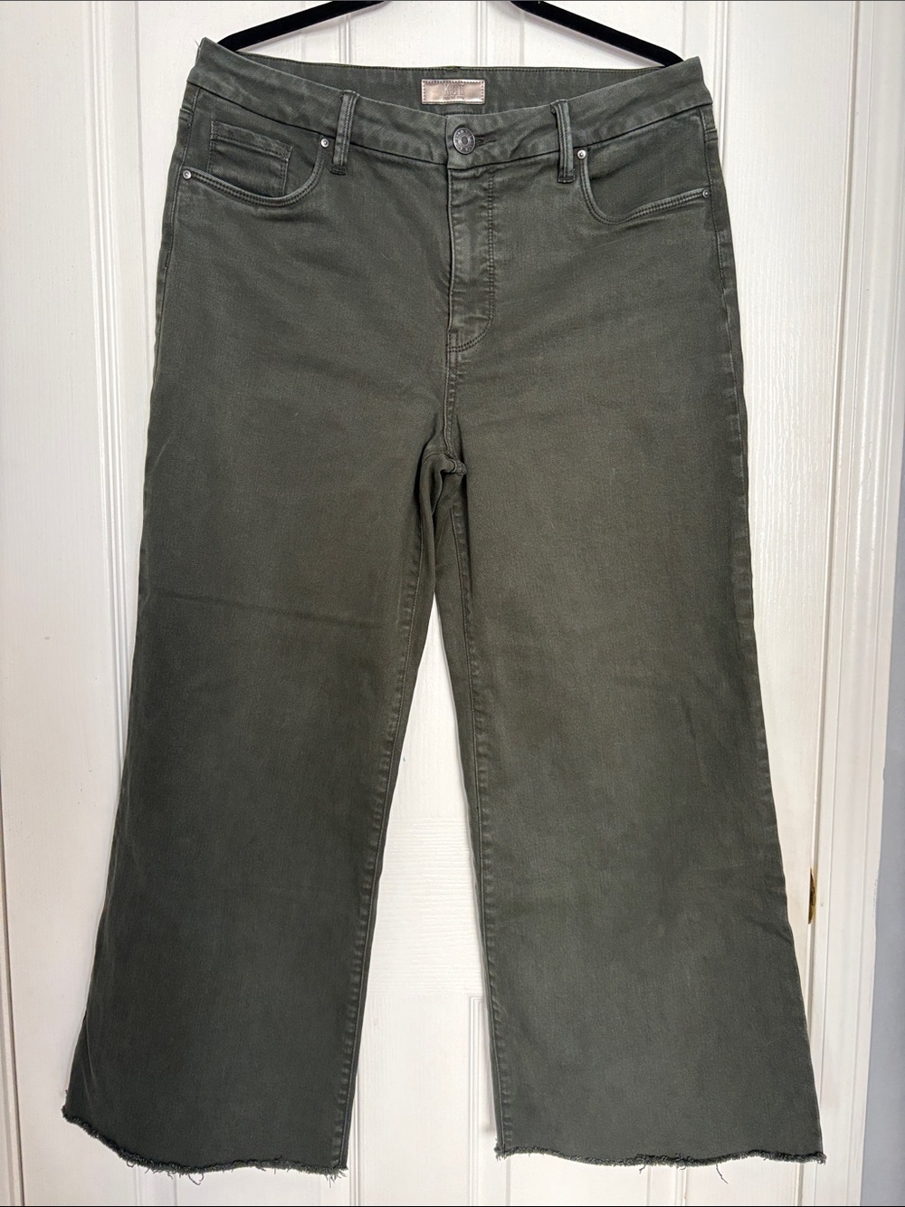 KUT from the Cloth Meg Olive Green Wide-Leg Jeans from Evereve